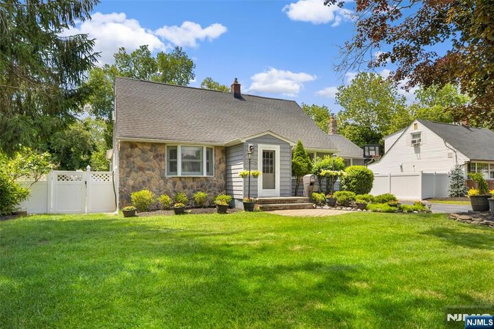 Property Photo:  134 Marion Court  NJ 07442 