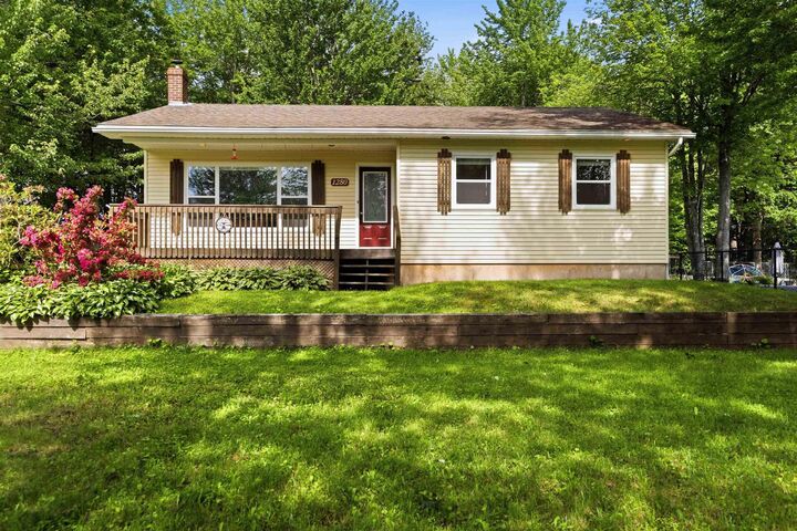 Property Photo:  1280 Crosby Court  NS B4R 1A8 