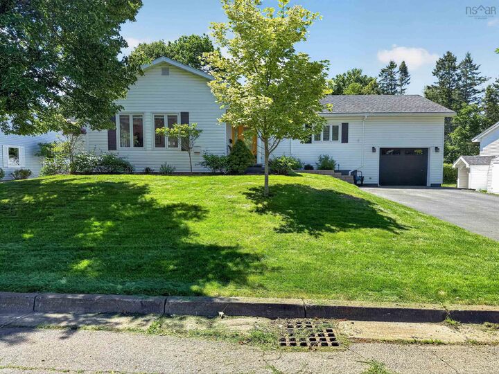 Property Photo:  8 Windemere Court  NS B2N 5X7 