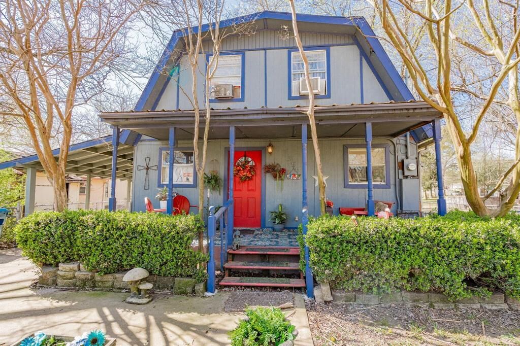 Property Photo:  355 Spring Valley Street  TX 75156 
