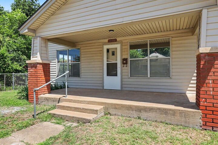 Property Photo:  1509 NW 4th Street  OK 73106 
