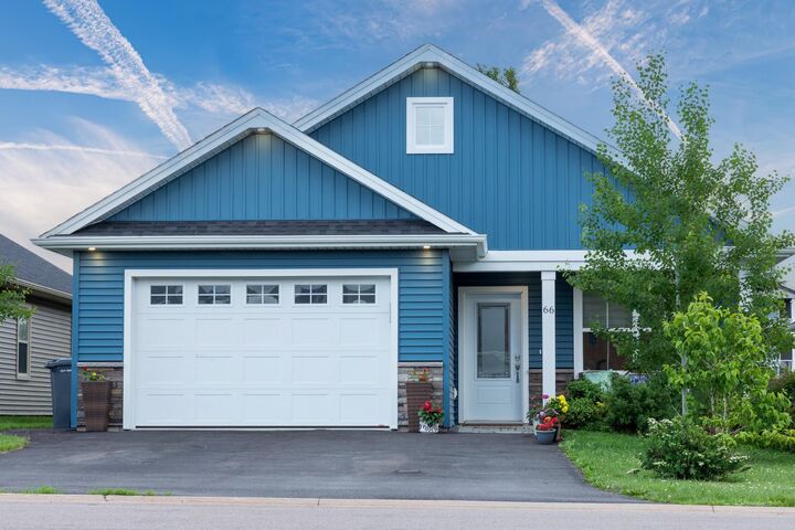 66 Holmes Lane — photo 1