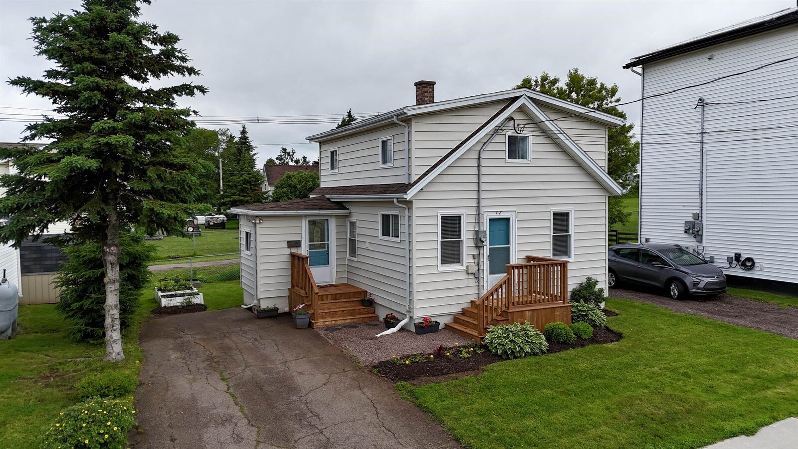 Property Photo:  48 Duke Street  PE C1N 3R8 