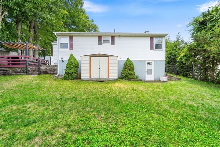 Property Photo:  37 Angelo St  MA 01604 