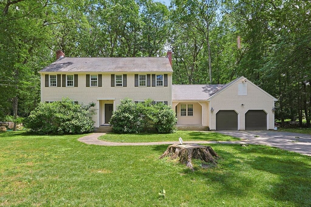 Property Photo:  12 Carriage Drive  MA 02420 