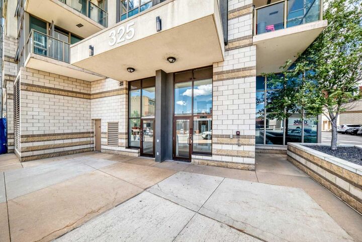 Property Photo:  325 3 Street SE 1406  AB T2G 0T9 