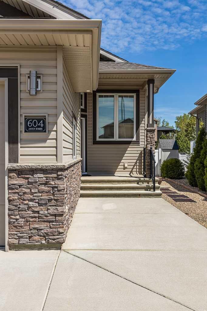 Property Photo: 604 Vista Drive SE AB T1B 0N1
