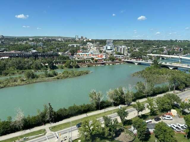 Property Photo:  1108 6 Avenue SW 1701  AB T2P 5K1 