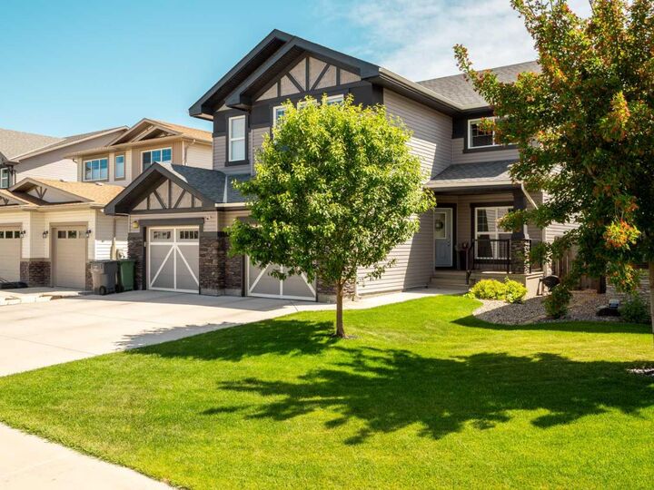 Property Photo:  187 Westgate Drive  AB T1M 0E2 