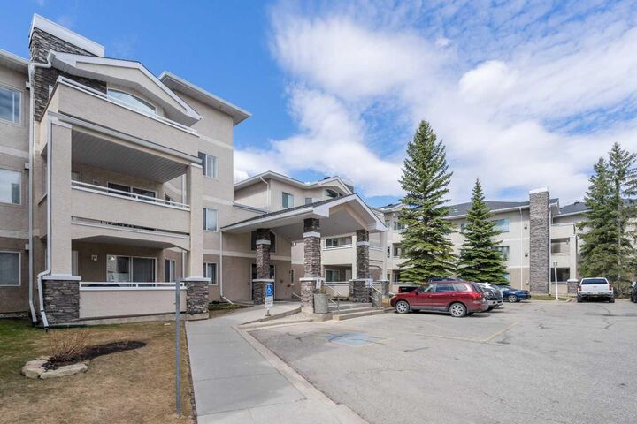 Property Photo:  26 Country Hills View NW 217  AB T3K 5G2 