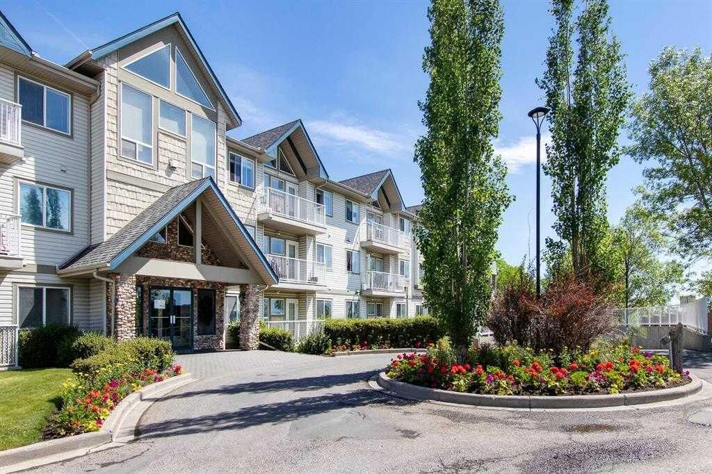 Property Photo:  7 Harvest Gold Manor NE 212  AB T3K 4Y3 