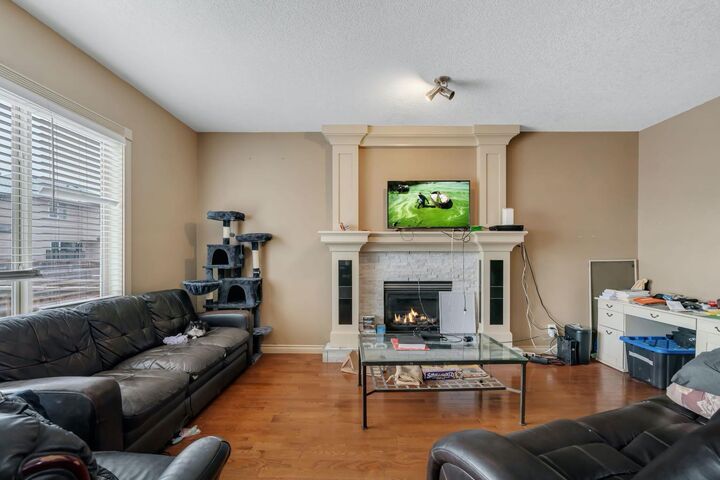 Property Photo:  35 Cranleigh Drive SE  AB T3M 1G7 