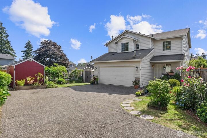 Property Photo:  929  149th Place SW  WA 98087 