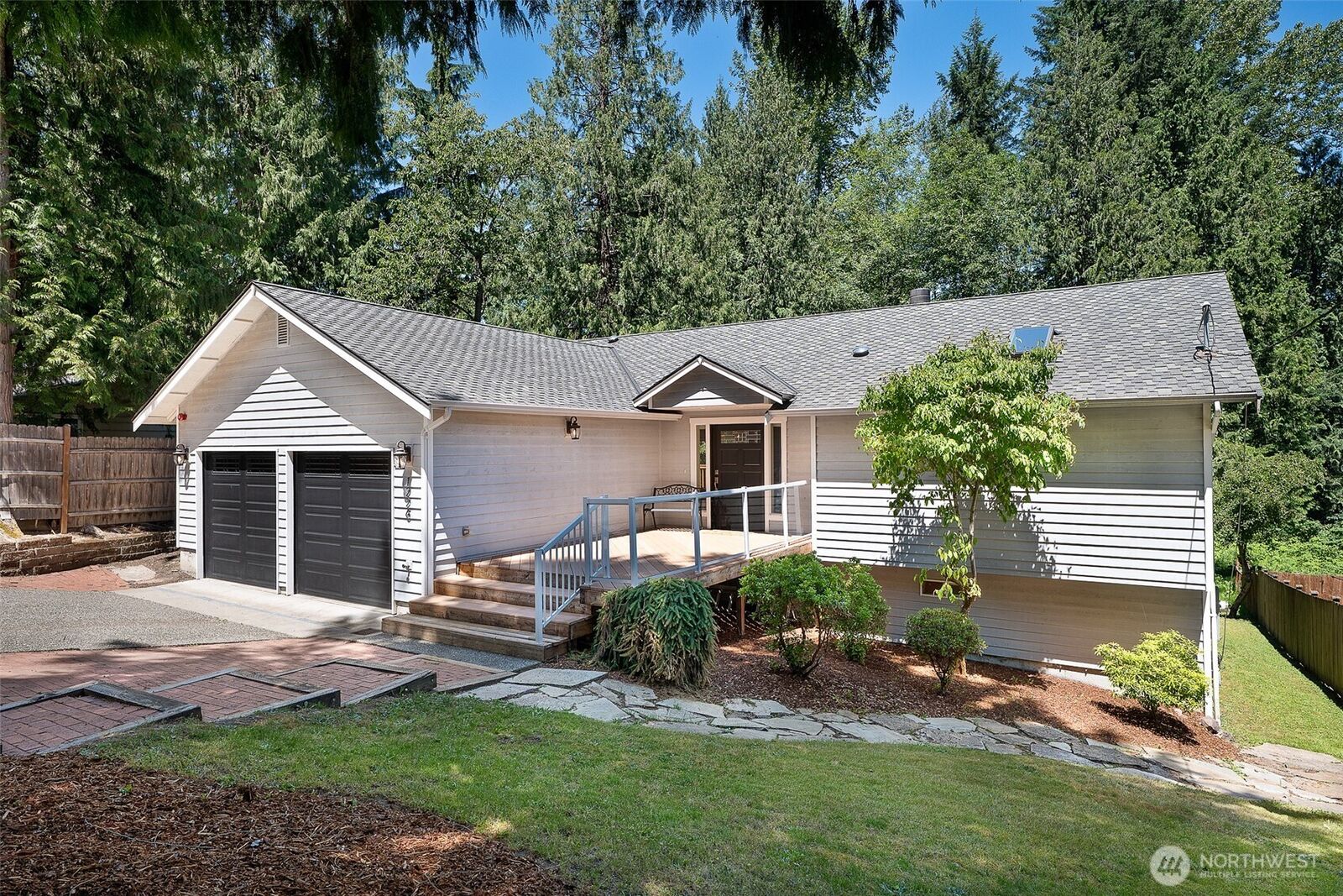 Property Photo:  1226 NE Ballinger Place  WA 98155 