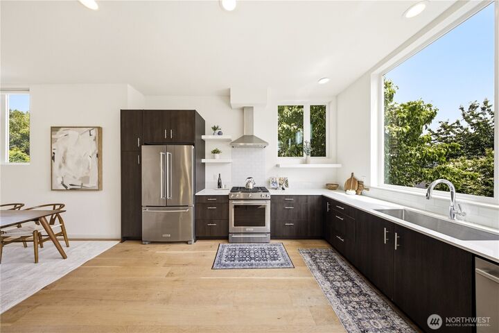 Property Photo:  3045  21st Avenue W C  WA 98199 