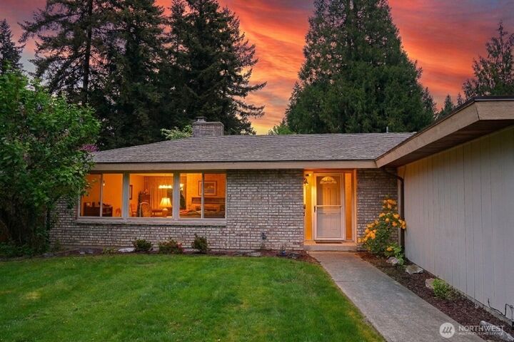 Property Photo:  14312  144th Avenue SE  WA 98059 