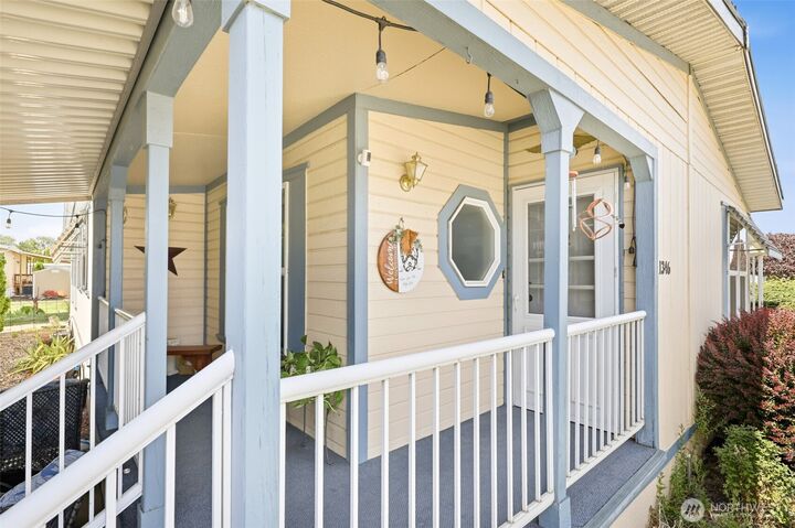 Property Photo:  1346  Rancho Villa Drive  WA 99362 
