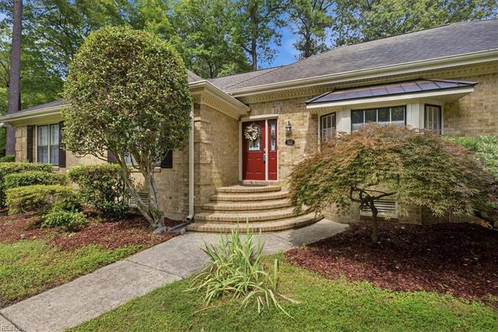 Property Photo:  912 Upper Hastings Way  VA 23452 