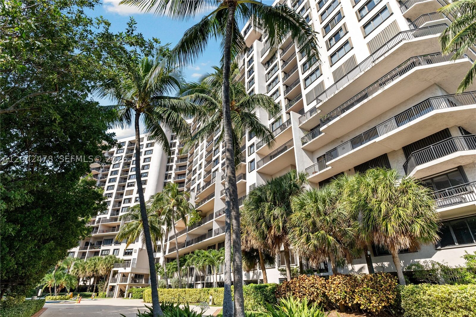 Property Photo:  540 Brickell Key Dr 1513  FL 33131 
