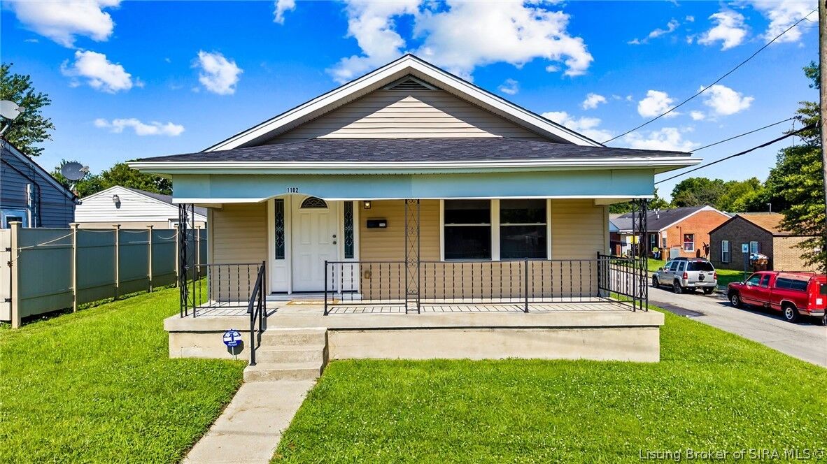Property Photo:  1102 West Street  IN 47150 