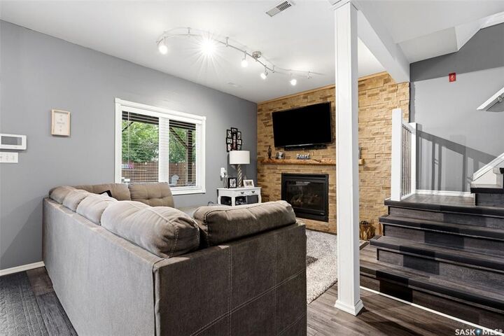Property Photo:  1207 5th Avenue  SK S0G 4C0 