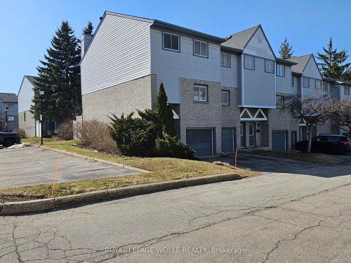 Property Photo:  589 Beechwood Drive 43  ON N2T 2K9 
