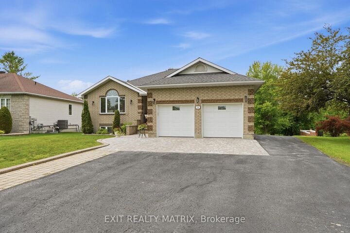Property Photo: 16 Richelieu Street ON K0A 1W0