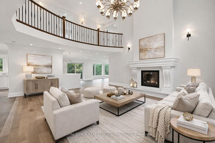 Property Photo: 1601 Venetia Drive ON L6L 1K8