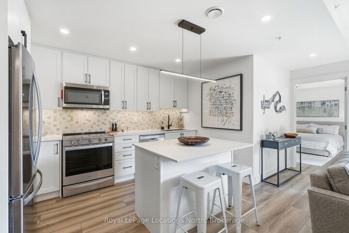 Property Photo:  4 Kimberly Lane 125  ON L9Y 5T6 