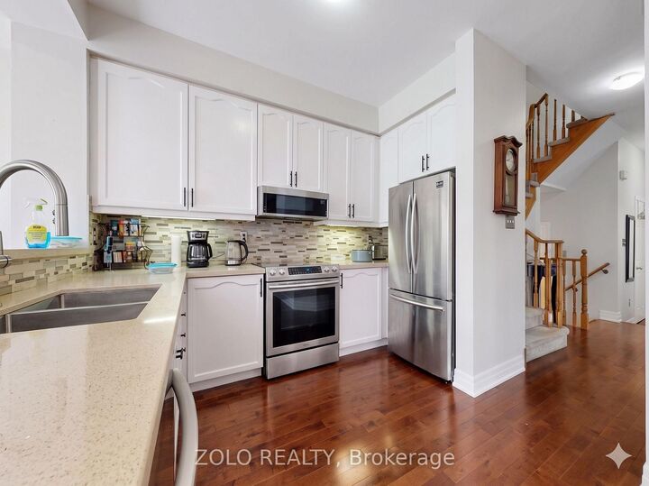 Property Photo: 87 Nottingham Drive ON L4S 2A1