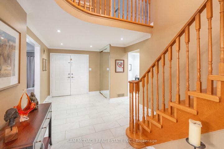 69 Parkside Drive — photo 1
