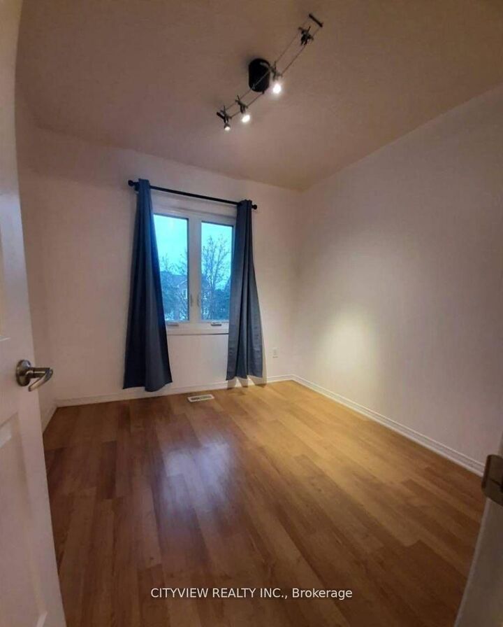 Property Photo: 2140 Oakpoint Road ON L6M 3N2