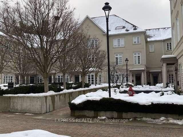 Property Photo: 51 York Mills Road 302 ON M2P 1B6