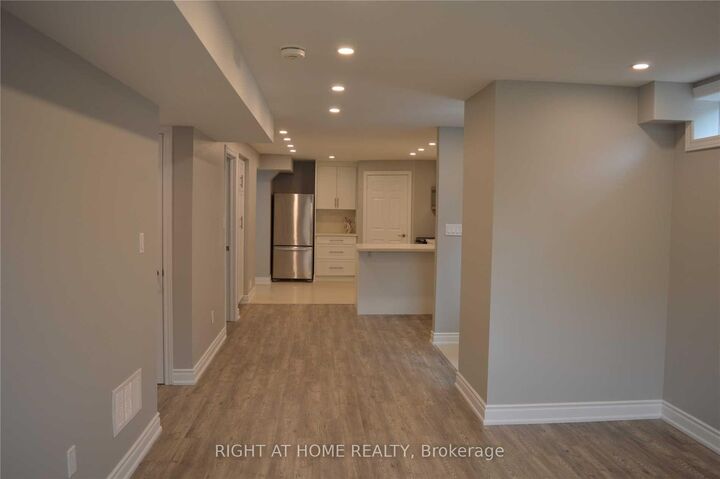 Property Photo:  5332 Floral Hill Crescent Basement  ON L5V 1V2 