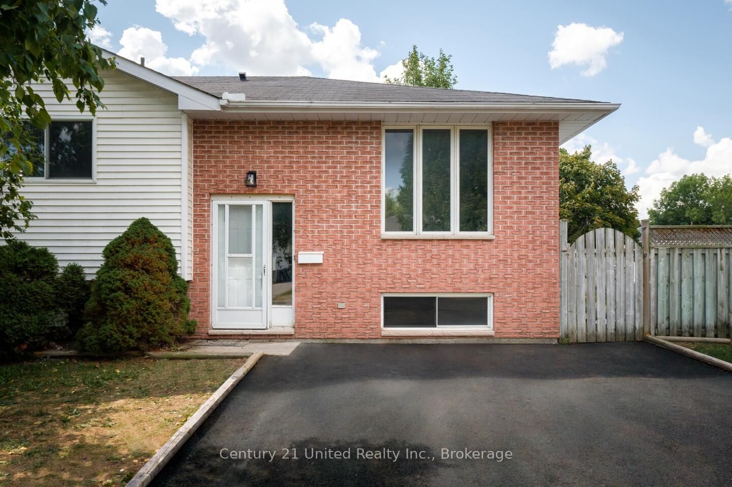 Property Photo:  2603 Foxmeadow Road  ON K9L 1X3 