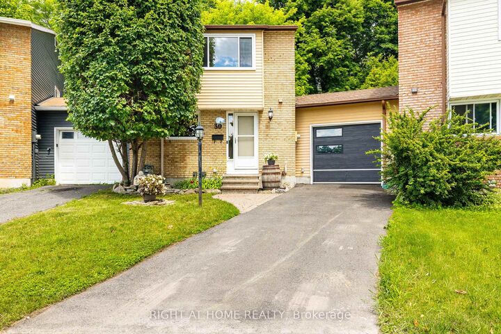 30 Berkshire Way — photo 1