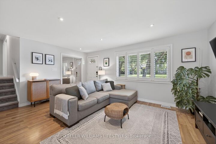 Property Photo:  3 Baffin Place  ON N5V 1E8 