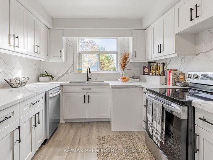 1368 Tansley Drive — photo 1