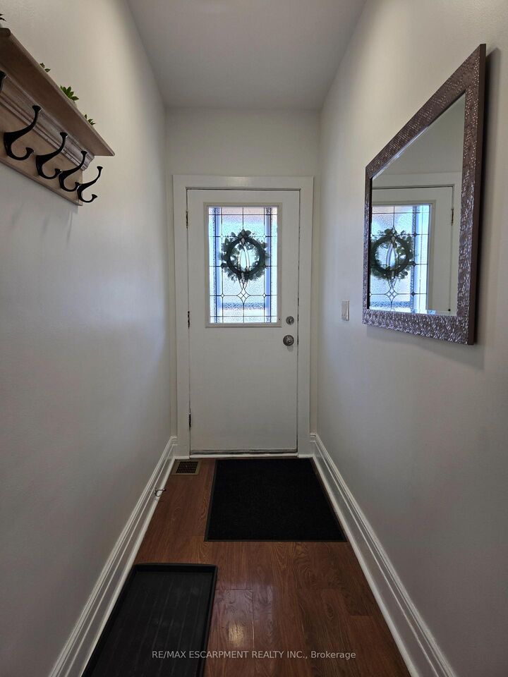 Property Photo: 125 Cavell Avenue ON L8L 7E6