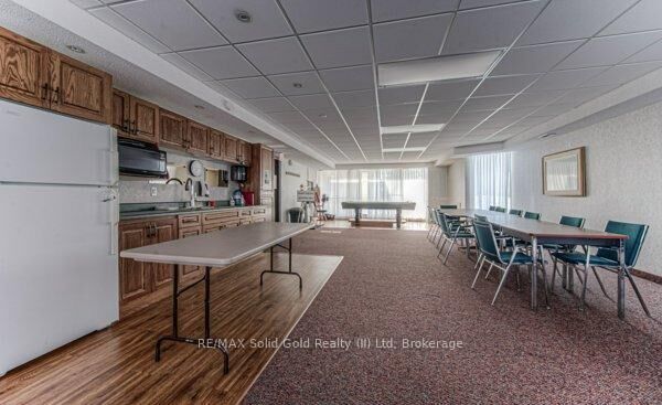 Property Photo:  81 Church Street 1807  ON N2G 4M1 