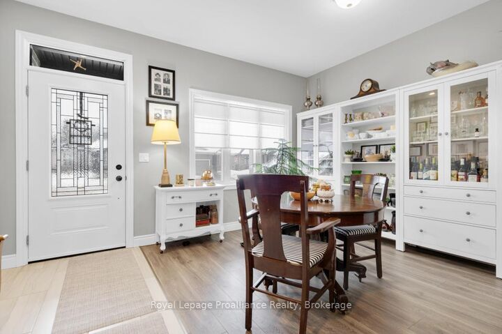 49 Redwood Drive — photo 1
