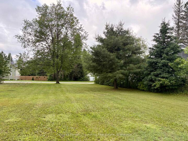 Property Photo: 2197 Stisted Road S ON P0A 1Y0