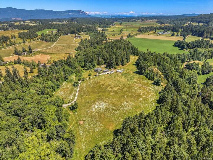 Property Photo: 4370 Moss Rd BC V9L 6M4
