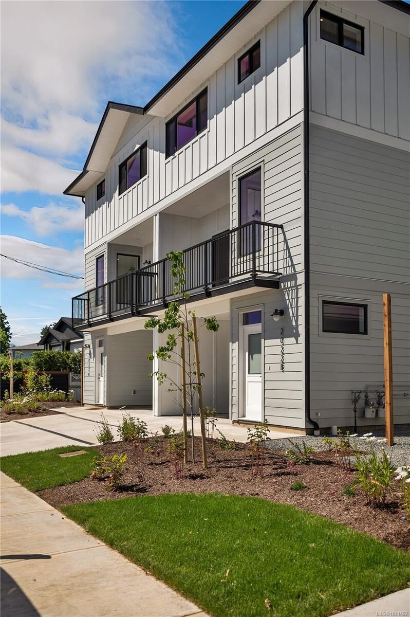 Property Photo: 2022B Galerno Rd BC V9W 0A2