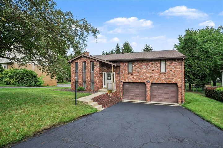 Property Photo: 4446 Marywood Dr PA 15146