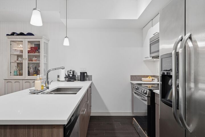 Property Photo: 2214 Kelly Avenue 206 BC V3C 0E5