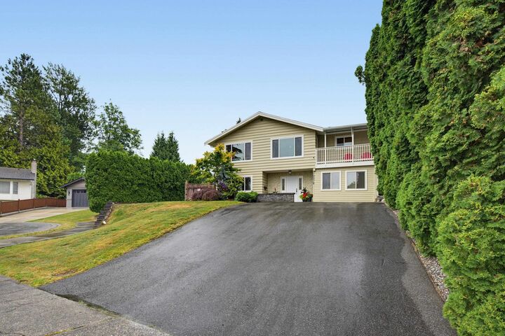 Property Photo: 19978 50A Avenue BC V3A 6S1