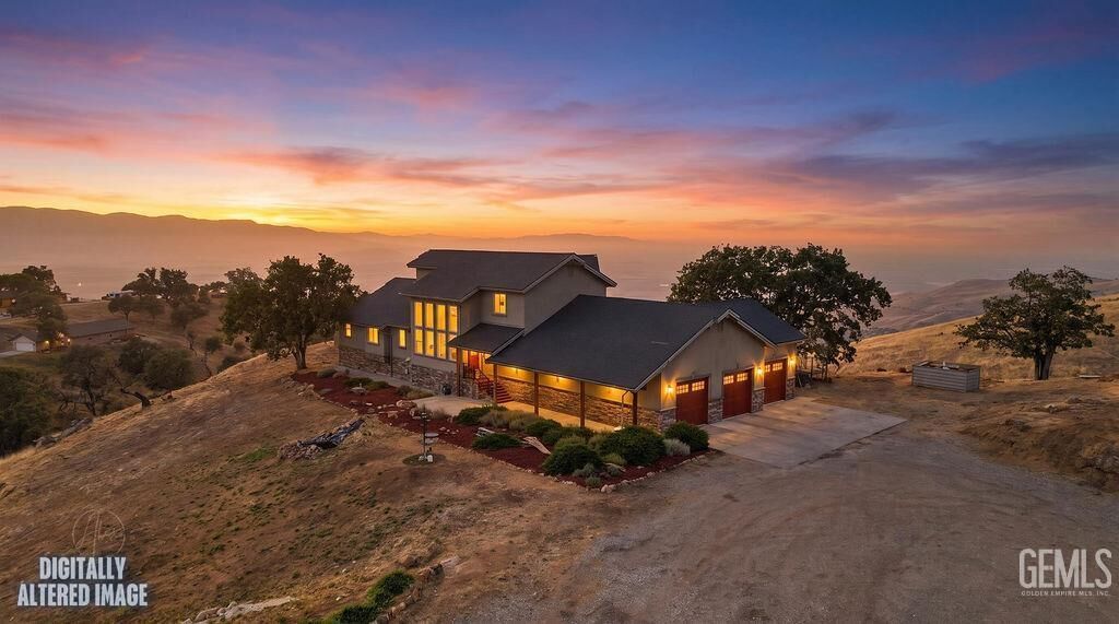 Property Photo: 30951 Dapple Grey Court CA 93561