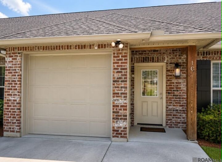 Property Photo: 9017 Lockhart Rd LA 70726