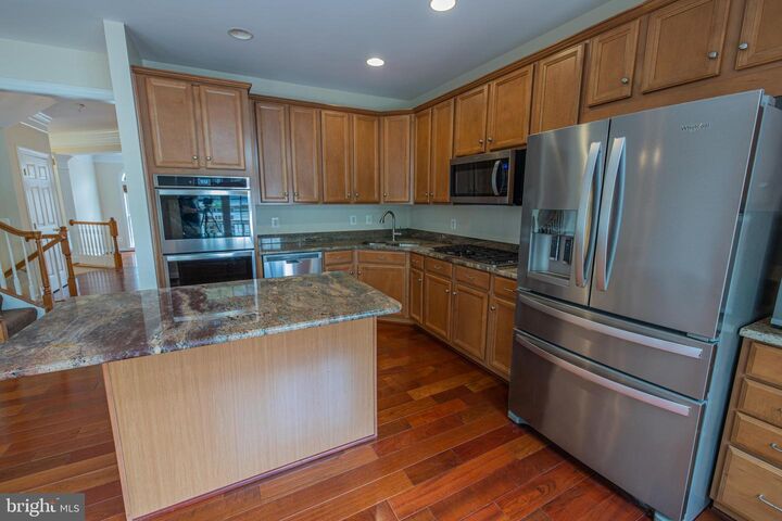 Property Photo:  9243 Point Replete Drive  VA 22060 